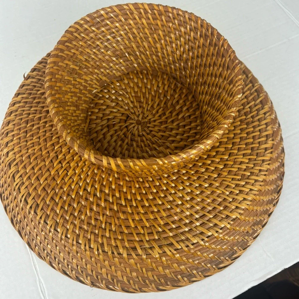 Large natural rattan pedestal fruit bowl/footed serving/display